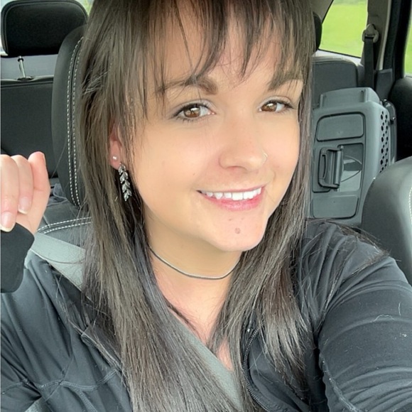 christina_hoops